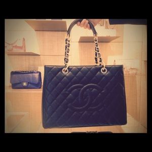 CHANEL Caviar Quilted Grand Shopping Tote GST Blk
